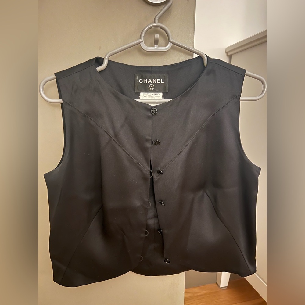 Chanel Elegant Black Button-Up Blouse